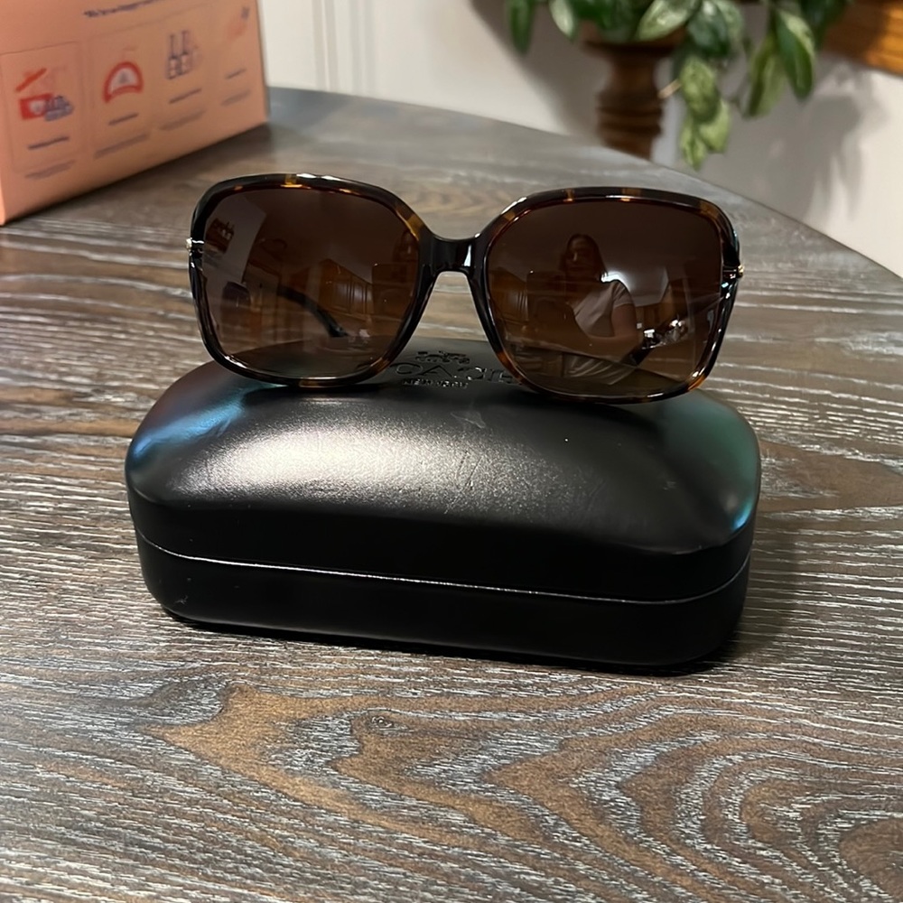 Coach Dark Tortoise Sunglasses 🕶️